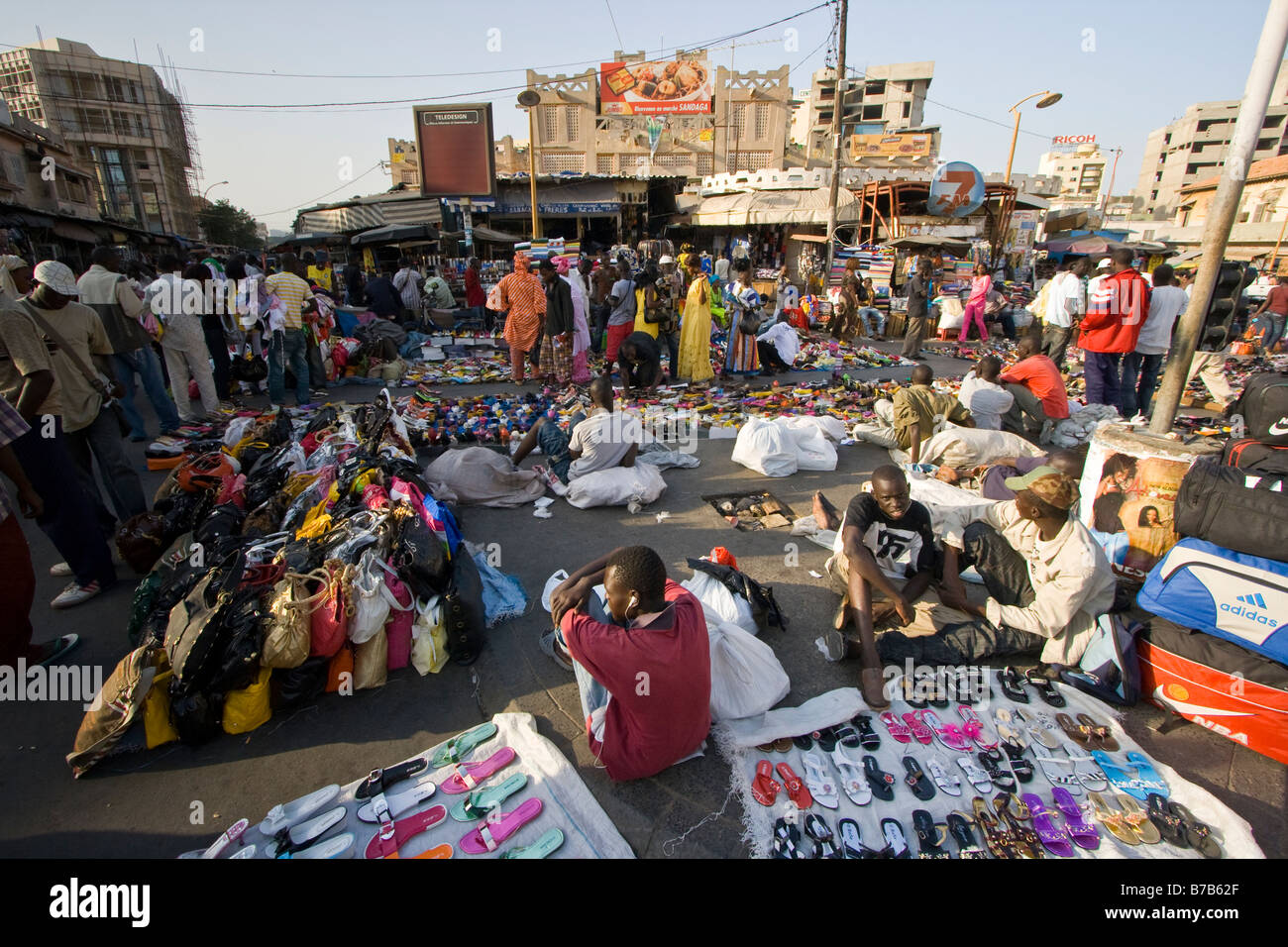 Reconstruction du marché Sandaga:  Les commerçants en colère contre le maire Alioune Ndoye