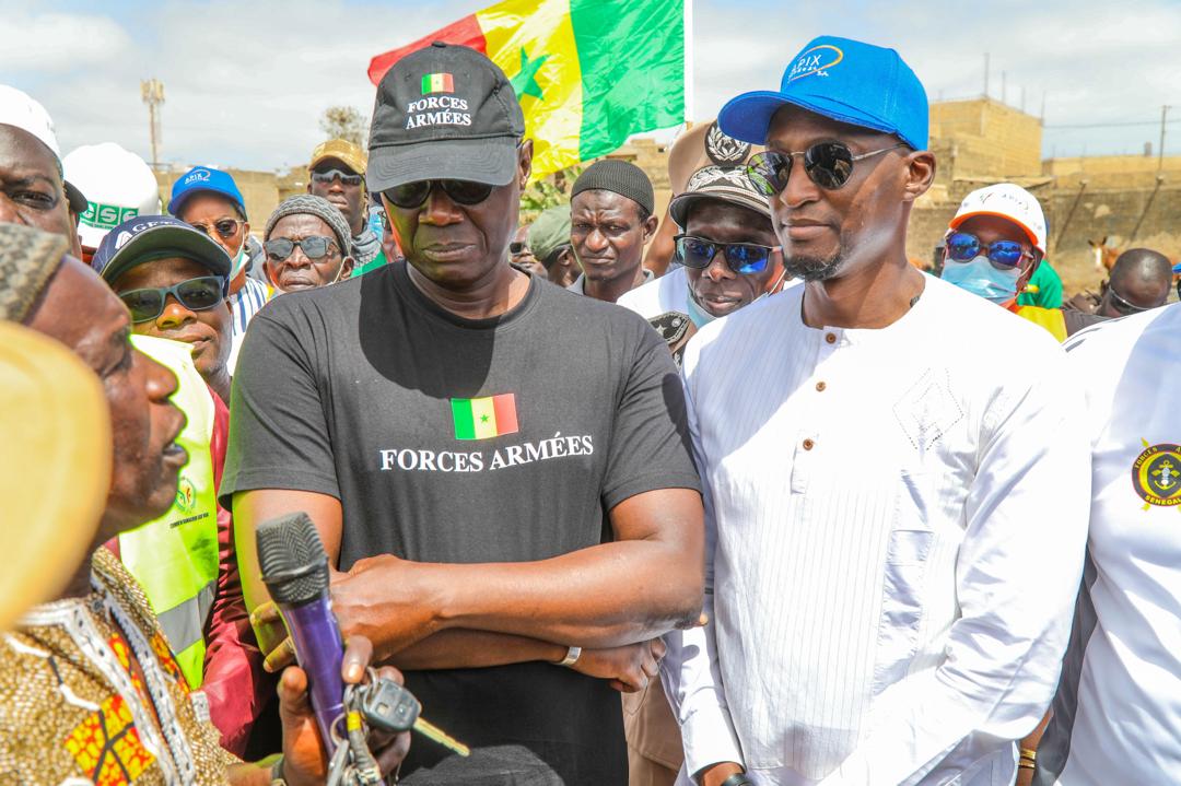 Photos/ Opération « setal Sunu Reew »: le Ministère des Forces Armées et l’APIX au lancement du Set Setal à Diamaguene Sicap Mbao