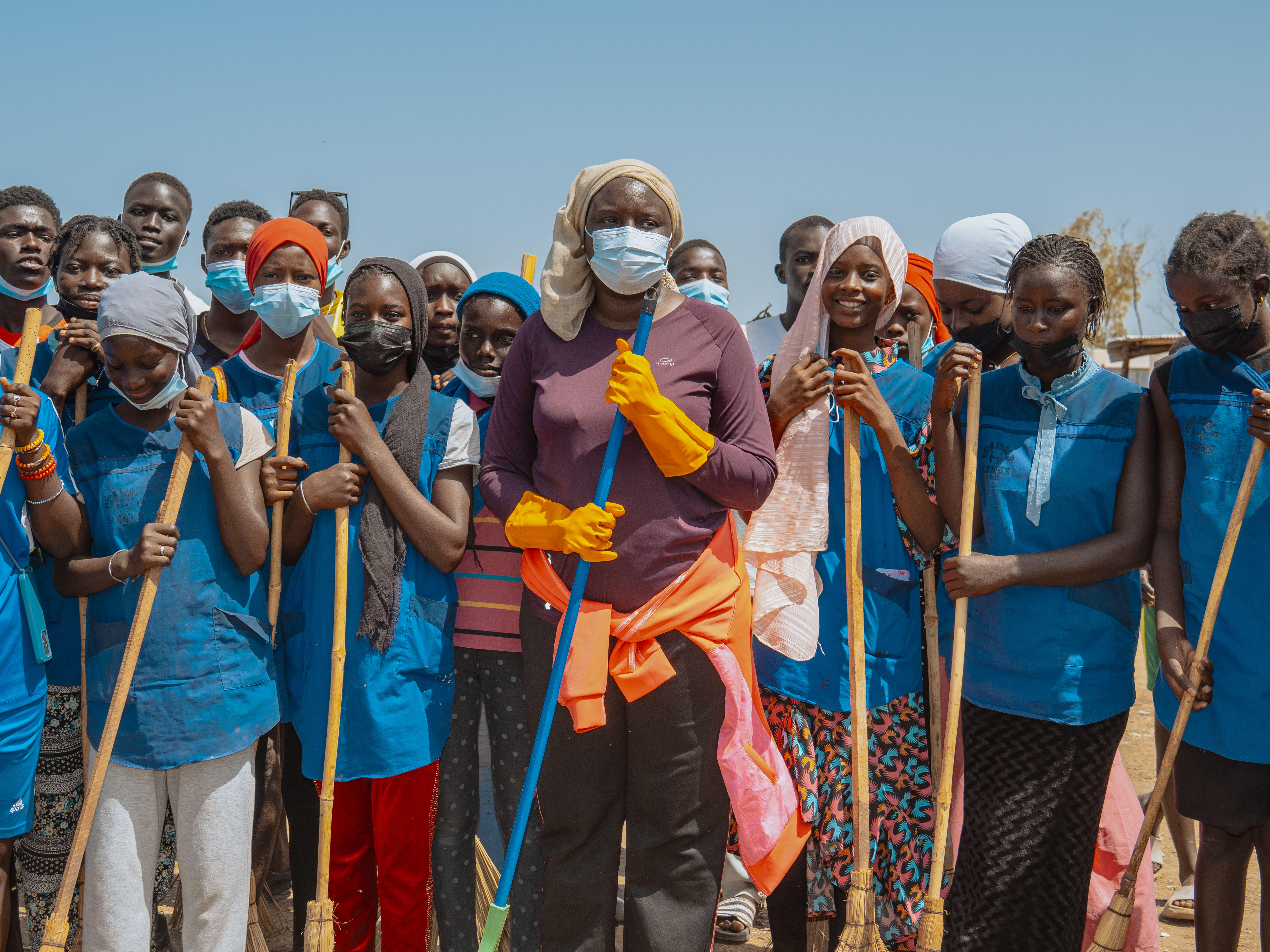 Grande offensive contre l’insalubrité à Joal : Le Ministre Khady Diène Gaye mobilise la jeunesse lors de la Journée d’Investissement Humain « Setal Sunu Réew »