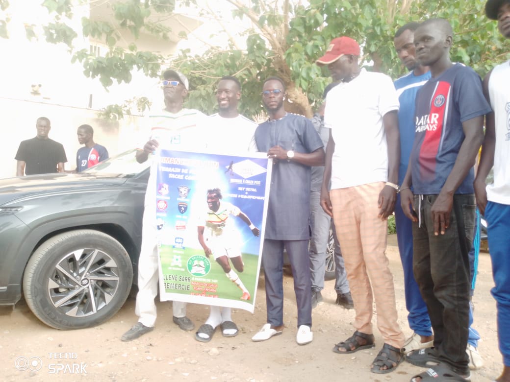 Photos/ Tabaski de football Dakar-Sacré-Cœur : Famara Diédiou, international sénégalais a remis des lots d’équipements sportifs à de nombreuses Asc, ce week-end