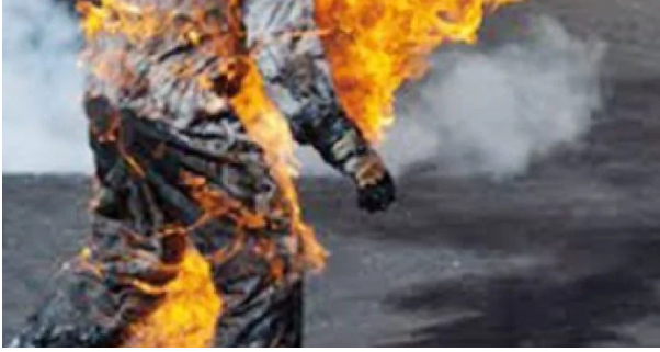 Sénégal : Un homme en tenue militaire tente de s'immoler devant le Palais