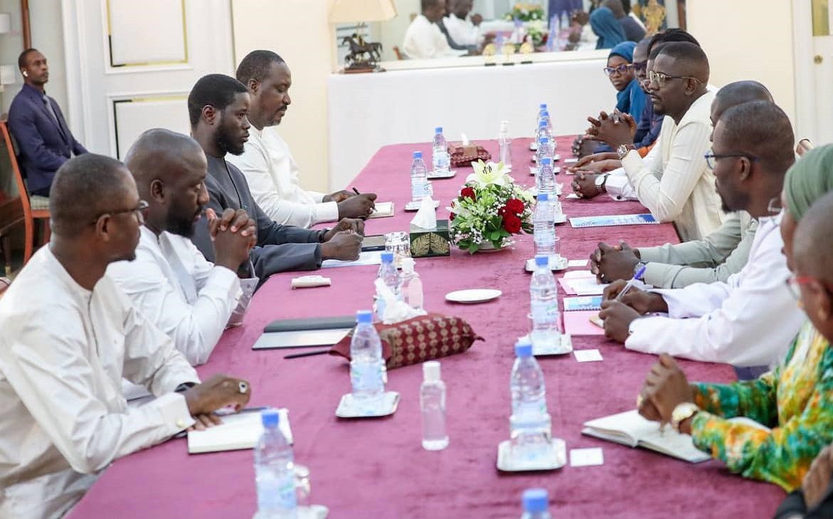 Audience au Palais : Le Président Bassirou Diomaye Faye, a reçu hier une délégation de la Convention des Jeunes Reporters du Sénégal