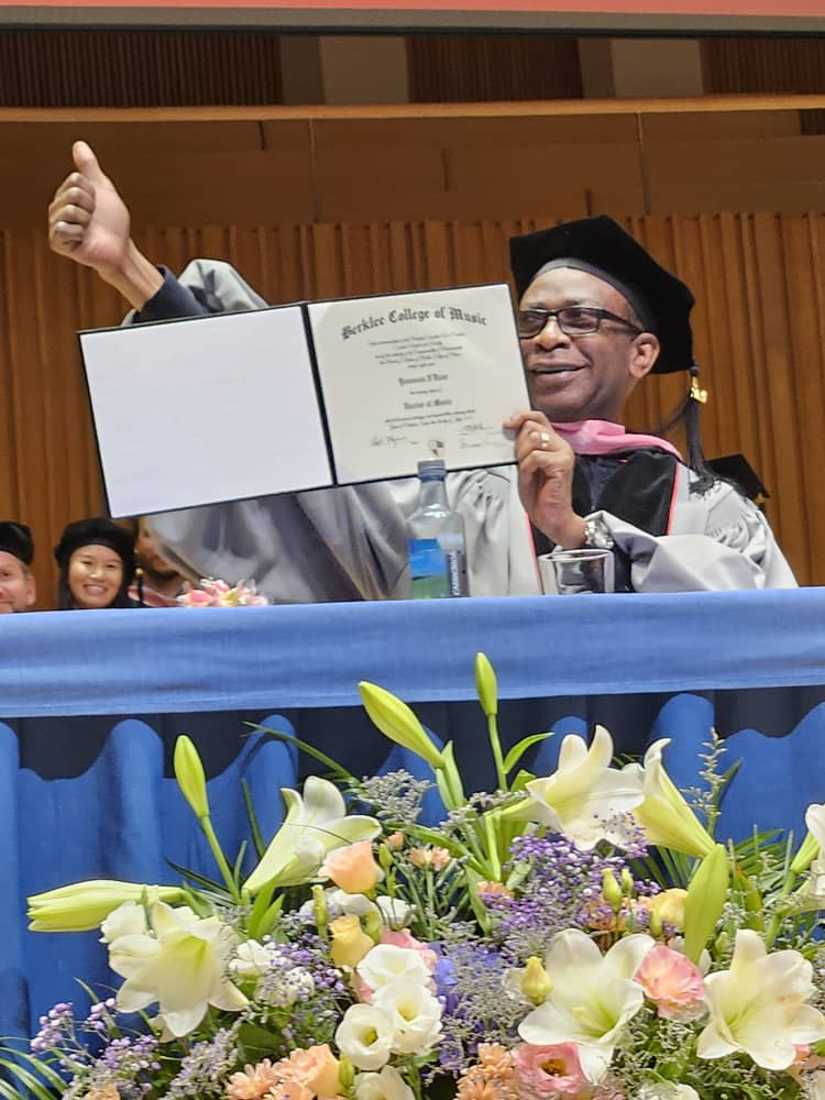 Photos / Université Berklee Valencia en Espagne : Youssou Ndour, artiste interplanétaire, honoré d’avoir reçu le titre de Docteur Honoris Causa