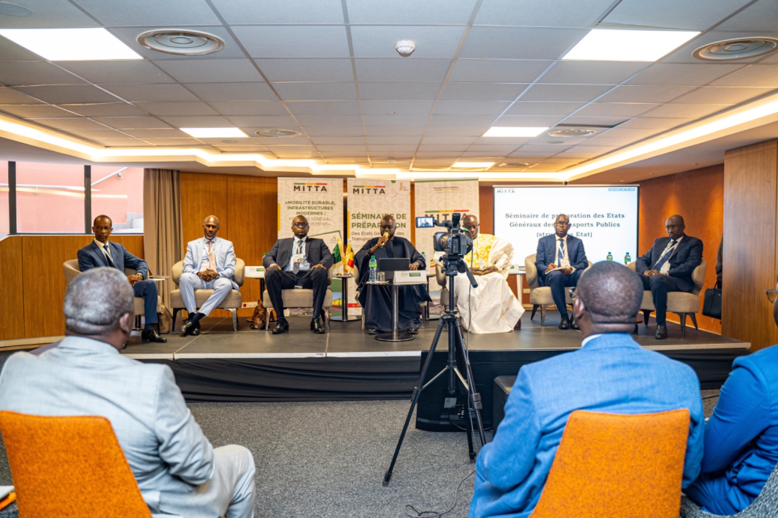 Photos / Etats généraux des Transports publics : El Malick Ndiaye, Ministre des Infrastructures et des Transports terrestres et aériens, a lancé les travaux du séminaire préparatoire, ce jeudi