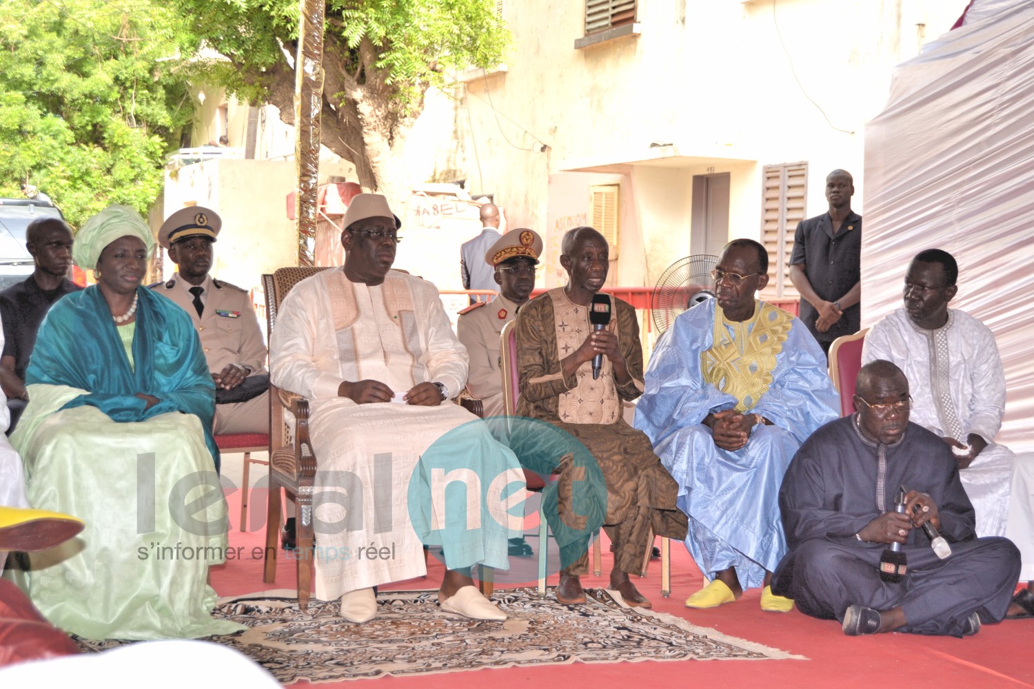 20 photos: Le Président Macky Sall présente ses condoléances à la famille de feu Doudou Ndiaye Coumba Rose