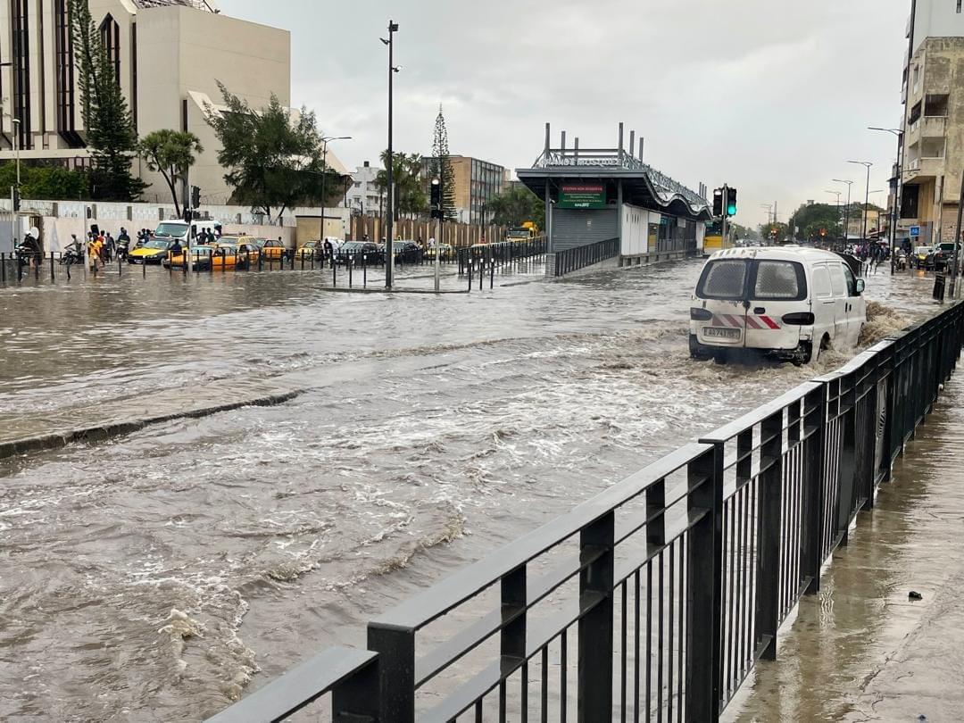 Dakar : Inondations dans les rues de la Médina et des Allées du Centenaire suite à la pluie