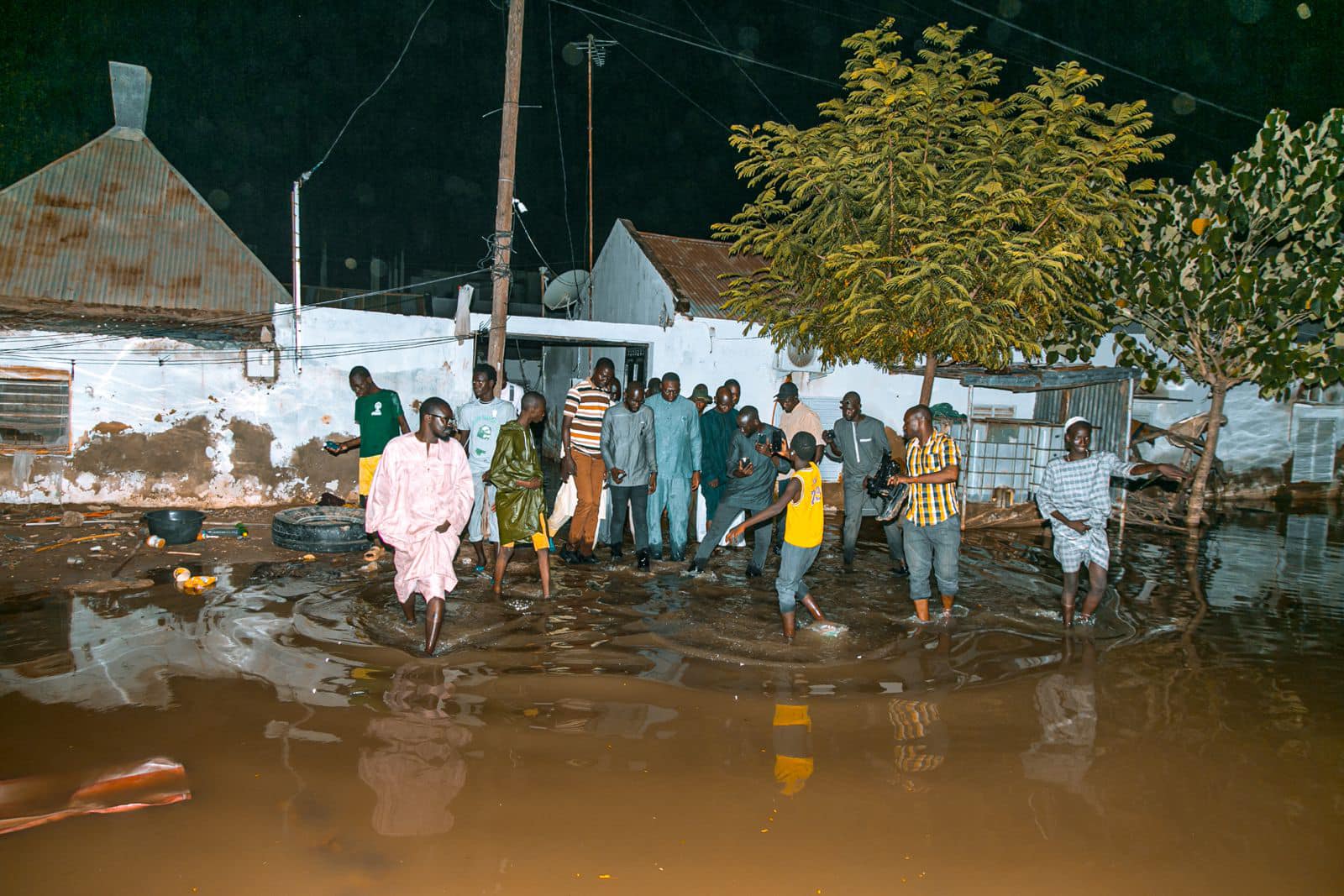 Photos / Touba : Moussa Balla Fofana, ministre de l’Urbanisme, des Collectivités territoriales et de l’Aménagement des territoires, au chevet des sinistrés