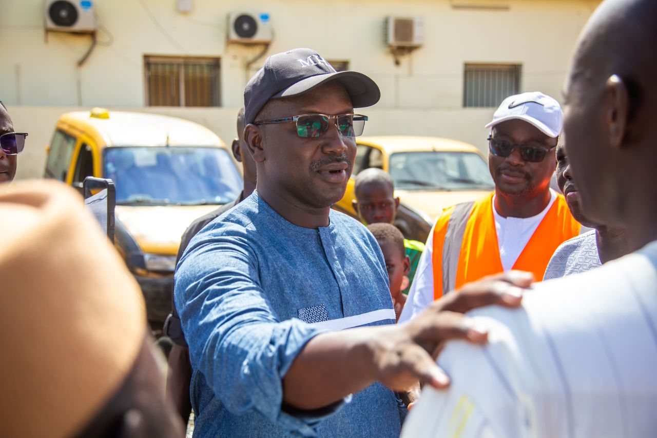 Photos / Kaolack: Cheikh Tidiane Dièye, ministère de l’Hydraulique et de l’Assainissement en visite dans les zones inondées