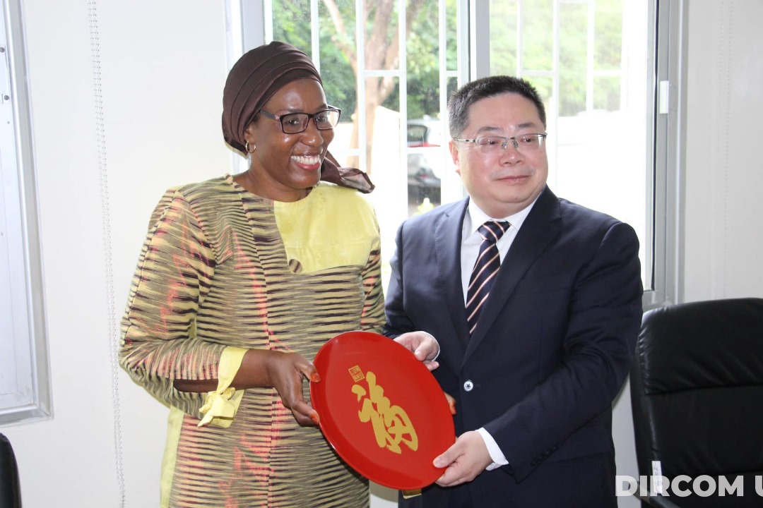 Photos / Ucad: Mme le Recteur, Pr. Aminata Niang Diène a reçu une délégation de la Province de Fujian, en République Populaire de Chine