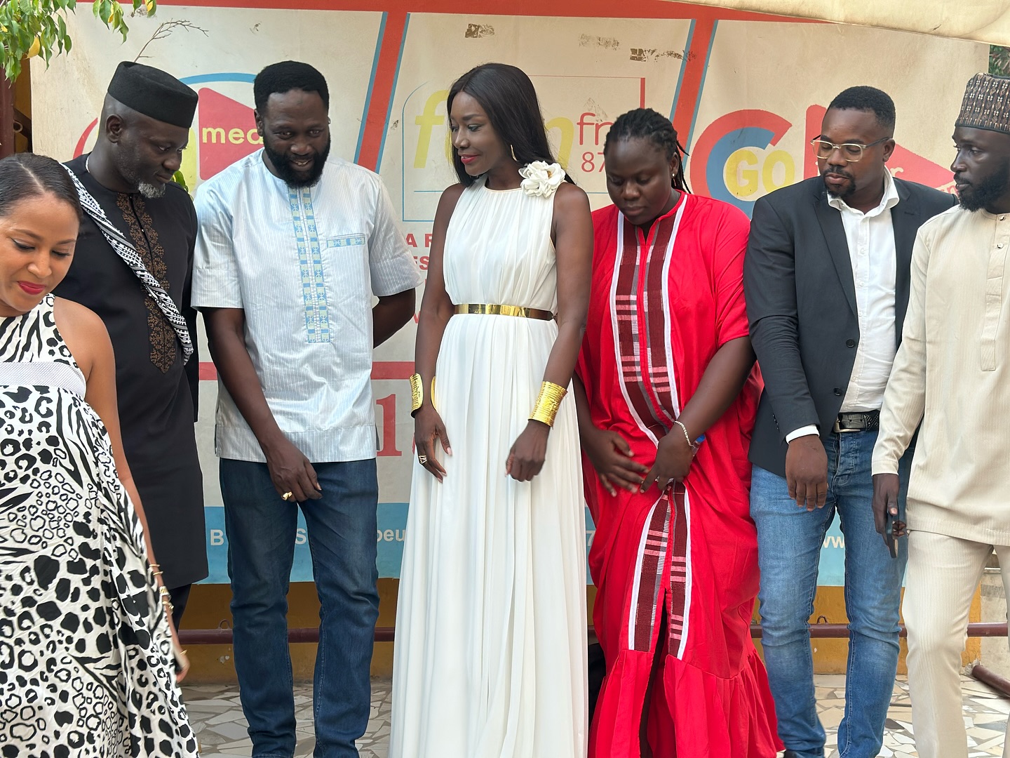 Honorée d’une prestigieuse nomination : La Diva Coumba Gawlo Seck reçoit en visite, le DG du Grand Théâtre et ses collaborateurs