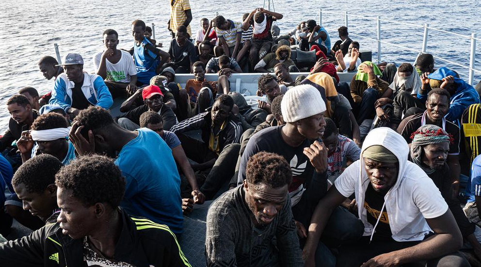 Migration irrégulière entre janvier et juin 2024 : 294 embarcations avec 19 260 migrants, sont arrivées aux îles Canaries, dont  24 pirogues parties du Sénégal