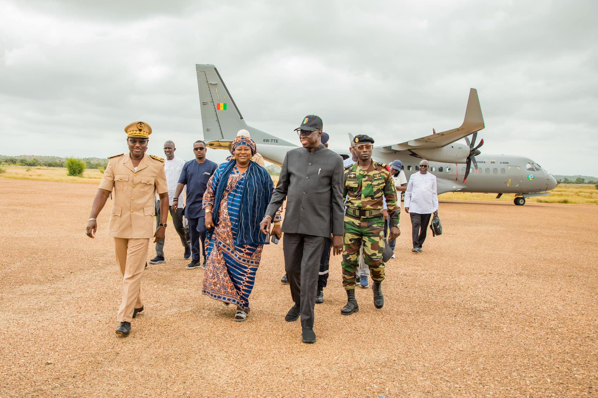 Photos / 𝗜𝗻𝗼𝗻𝗱𝗮𝘁𝗶𝗼𝗻𝘀 à 𝗕𝗮𝗸𝗲𝗹 et 𝗠𝗮𝘁𝗮𝗺: La ministre Mme Maïmouna Dièye et son collègue de l'Intérieur, Jean Baptiste Tine, en mission commando, ce lundi