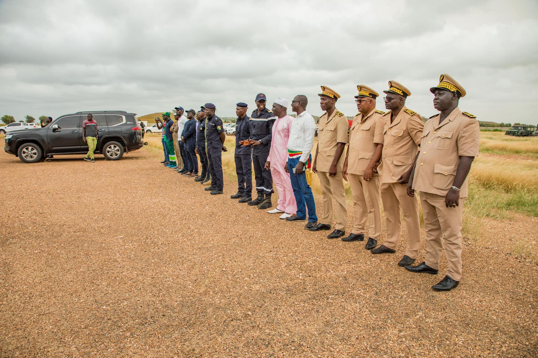 Photos / 𝗜𝗻𝗼𝗻𝗱𝗮𝘁𝗶𝗼𝗻𝘀 à 𝗕𝗮𝗸𝗲𝗹 et 𝗠𝗮𝘁𝗮𝗺: La ministre Mme Maïmouna Dièye et son collègue de l'Intérieur, Jean Baptiste Tine, en mission commando, ce lundi