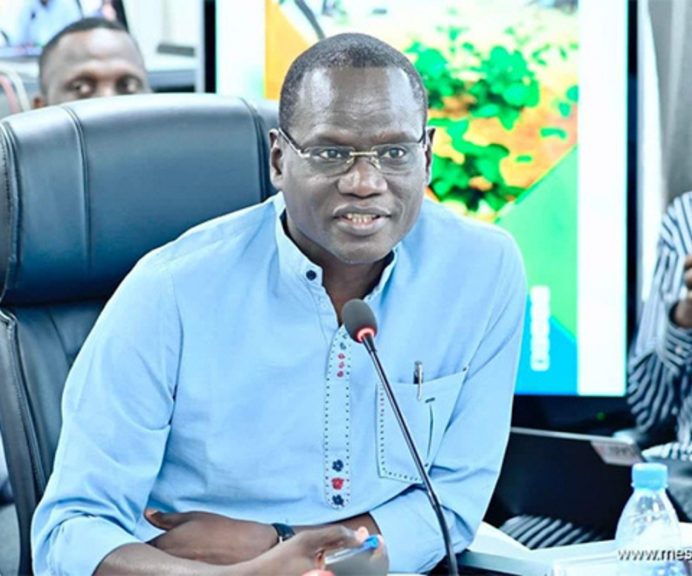 Prise en charge des veuves et veufs des enseignants : Dr. Abdourahmane Diouf rassure le SAES, malgré la disparition du décret signé en février