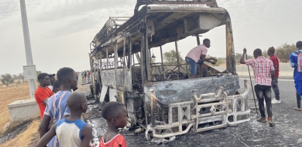 Kolda : Un bus de militants de la coalition Takku Wallu prend feu