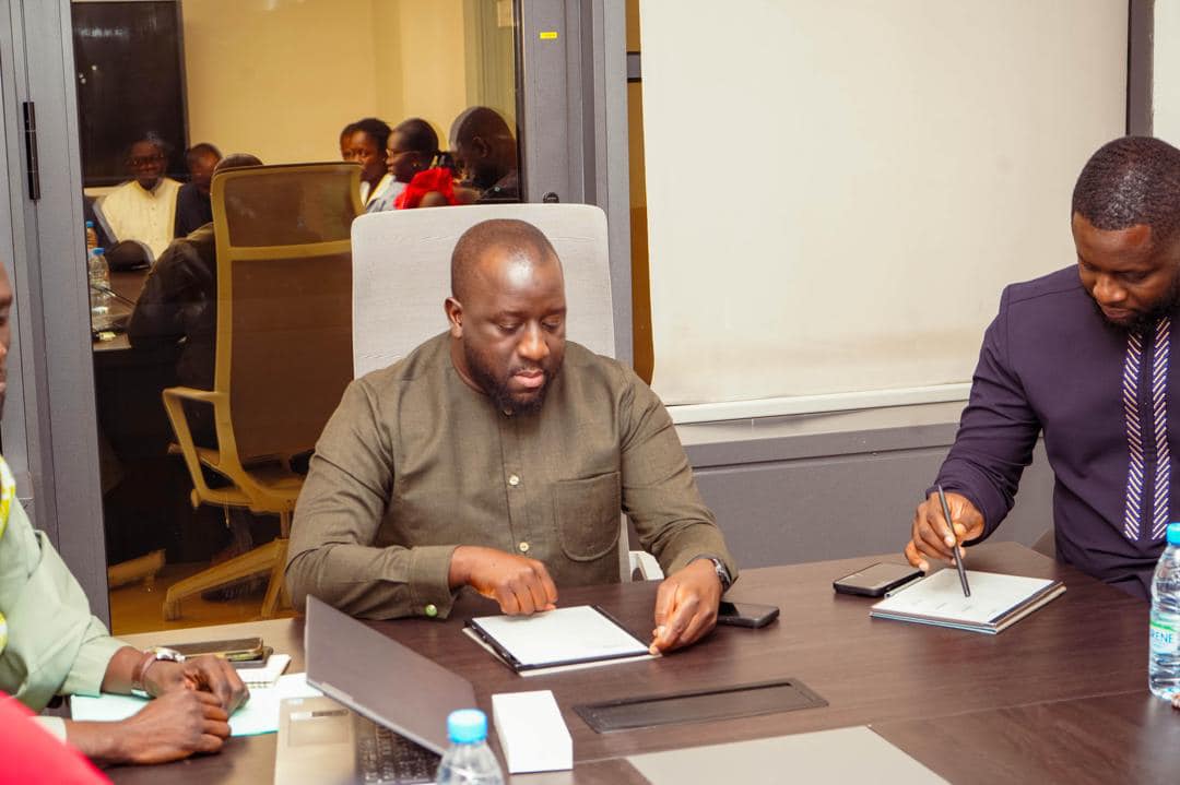 Photos : Alioune Sall, Ministre de la Communication, des Télécommunications et du Numérique, reçoit les Jeunes Reporters