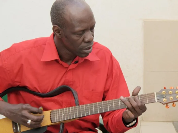 Décès de Jimmy Mbaye : L’AMS rend hommage à « un maître de la guitare », « un homme au grand cœur »