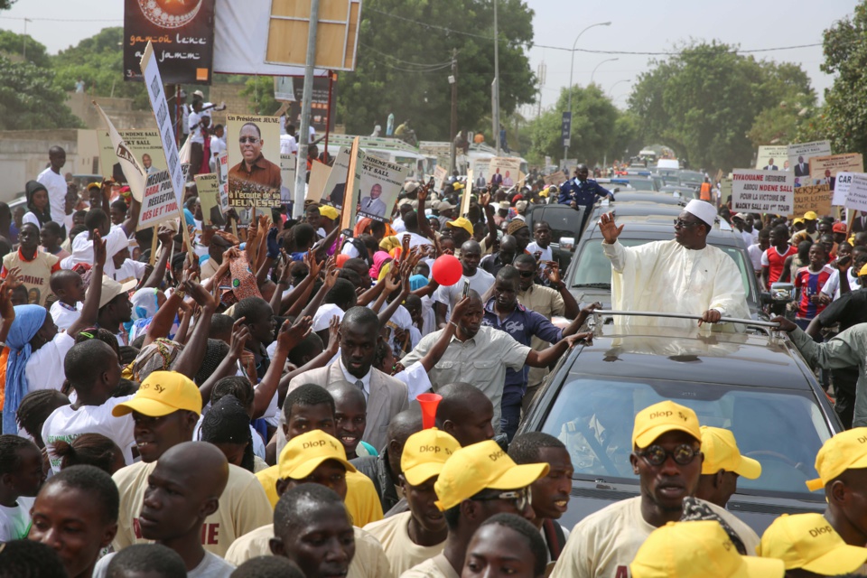 En images l'accueil de  Macky Sall à Tivaoune