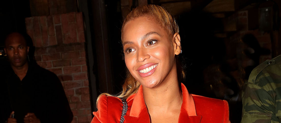 Beyoncé cache son ventre…