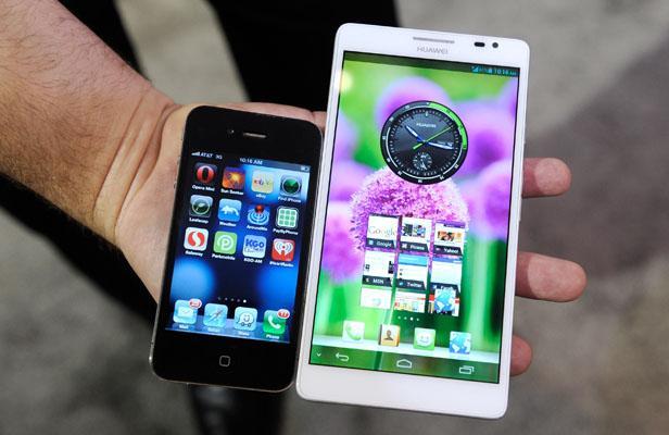 Smartphones: Samsung et Apple talonnés par la concurrence chinoise