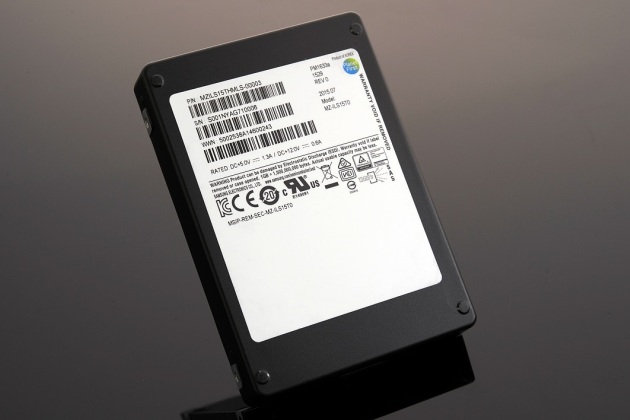 Samsung livre le plus grand SSD du monde, avec une capacité de 15 To