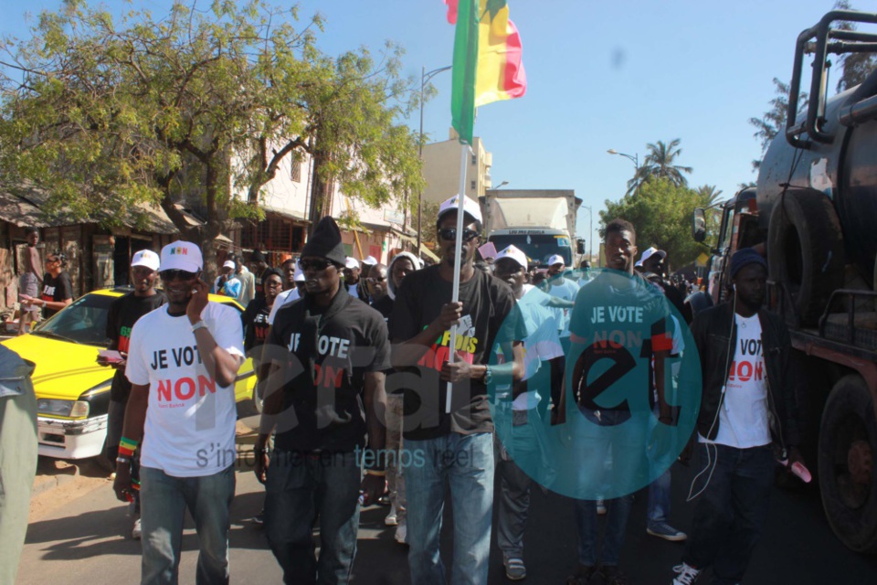 Campagne référendaire –  Le Front Ñaani Bañn  à Colobane, Hlm, Castors Front de terre, Khar Yalla et Grand Yoff