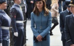 Pourquoi Kate Middleton porte-t-elle toujours des pansements aux doigts ?