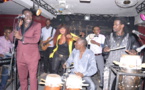  Assane Ndiaye chauffe l'Alize club. Regardez les images