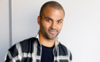 PHOTOS Tony Parker prend la pose avec femme et enfants, et son fils Josh a bien grandi !