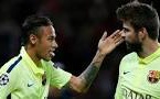 VIDEO : Neymar humilie Piqué