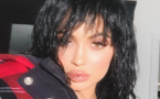 Photo: Kylie Jenner change de tête (et c'est CANON) !