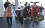 Angelina Jolie (encore) en voyage avec ses enfants (photos)