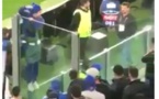 Vidéo-Hier soir, un supporteur de Porto a quitté le parcage visiteurs pour rejoindre un supporteur de la Juventus et lui offrir son écharpe