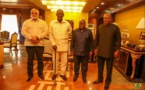 Le nombre d'anciens présidents peut dire l'état de la démocratie d'un pays: Au Ghana, Rawlings, Kufuor, Nana Addo et Dramani posent ensemble