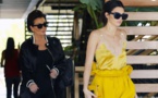 Kris Jenner avec sa fille Kendall sur le tournage de leur émission de télé-réalité 'Keeping Up With The Kardashians' à Thousand Oaks