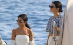 Cannes : Kendall Jenner et Kourtney Kardashian ultra sexy en bikini