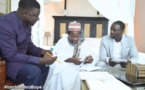 ( 05 Photos ) Akon et Thione Niang rendent visitent à Cheikh Mahi Cissé à Médina Baye...