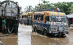 PREVENTION DES INONDATIONS DANS LA BANLIEUE  Le Conseil Régional de Dakar au secours des populations