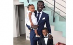 Bafétimbi Gomis et ses enfants, tout heureux