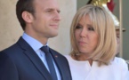 La réaction d'Emmanuel Macron lorsqu'on offre à sa femme une... crème anti-âge