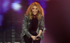 Céline Dion déchaînée et heureuse à Paris pour un concert éclatant (vidéo)