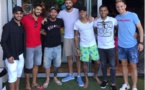 Les joueurs du Barça posent avec Neymar... et mettent leur direction en sacré pétard (images)