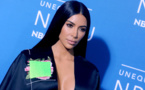 Photos: Kim Karda­shian: blonde et ultra sexy pour un shoo­ting origi­nal