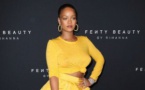 Photos: Rihanna époustouflante dans sa belle robe 