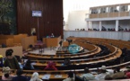 Photos: En images le climat qui règne dans l’hémicycle – Regardez !