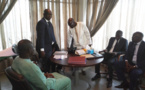 Photos : Abdou Latif Coulibaly passe le témoin à Seydou Guèye, nouveau SG du gouvernement,