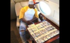 Floyd Mayweather déclare qu’il est officiellement, »milliardaire »(photos)