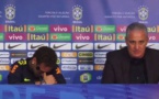 Neymar fond en larmes en pleine conférence de presse