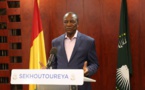 Alpha Condé menace les diplomates : "Celui qui va s’ingérer dans les affaires de la Guinée, je le mettrais dans le premier avion"