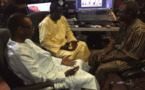 Photos: Youssou Ndour se rend chez Thione Seck pour…